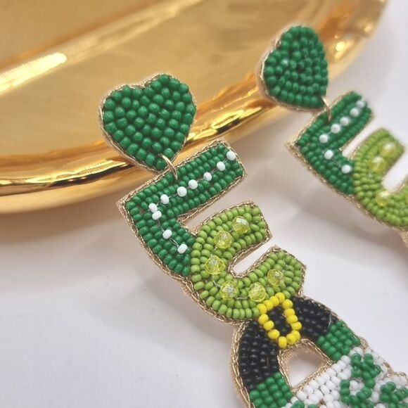 New LUCK graphic bling sead beed St Patty's day earrings - Picture 4 of 9